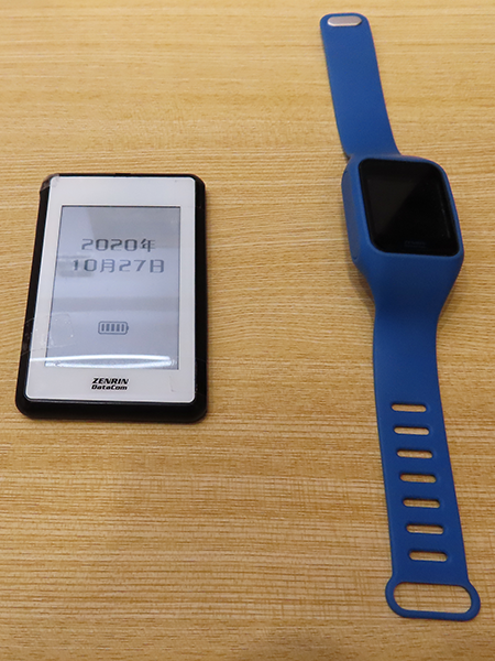 ↑展示されていたウェアラブル端末。