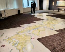 ④
皮肉なことにこの後、秀吉によるキリシタン弾圧が始まり、この地図が陽の目を浴びることはなく、江戸時代に入っても伊能地図が完成するまで、この地図より精度の高いものは出てきませんでした。(終わり)