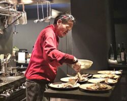 出口さん、田村さんの送別会 出口さんは創業メンバー、田村さんは12年に渡り当社を支えてくれました。 50歳過ぎてから新たな人生を歩む挑戦に敬意を表します