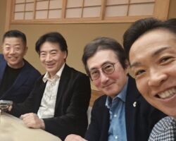 株式会社セールスフォース会長 小出 伸一 様/JICキャピタル株式会社代表 池内 省吾 様/HRソリューションズ株式会社
代表 武井 繁 様
池内さんは、当時リクルート常務で当社が苦しい時期に出資してくれた恩人。
その他、2社は協業が推進されている企業だが、私を除く3名の個人資産額が凄すぎて話が合わない(苦笑)