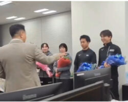 11月15日から開催される東京2025デフリンピック の壮行会。選手の皆さんには、失敗を恐れることなく勇気とプライドを持って練習の成果を発揮していただきたい。社員全員が見守りながら応援しています。