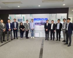 IoT事業本部がAmazonの配送を司るメンバーとテクノセンターで打ち合わせして、その後、懇親会を行いました。配送は永遠に終わることがなく、その中核企業と協業できていることは大変有難いことです。