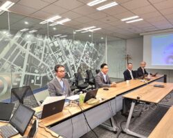 ■ISMS認証審査
JIS Q 27001 の変更に対応してから最初のトップインタビュー。
超概略で言うと
行動指針→事務局の設置→各責任者任命→各種ルール及びマニュアル作成→帳票・手順書整備→社内外への徹底→内部監査→本審査→全てに対する是正措置・改善・恒久対応→運用への展開を継続して実施している。
事務局や社員が、非常に良く頑張っており、年々良くなっている。
※ISMS (適合性評価制度)
・ Information Security Management System
情報資産を様々な脅威から守り、リスクを軽減させるための総合的な情報セキュリティ・マネジメントシステムで、2005年10月にISMS認証基準として国際規格ISO/IEC 27001:2005が発行され、国内規格JIS Q 27001:2006が定義されている。