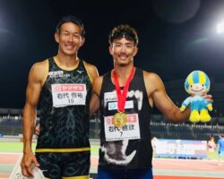 応援している右代さんが10種競技の日本選手権で優勝したとの報告を受けた。
十分な予算が無い中で節約・節制し、創意工夫しながら地道に練習に取り組んだ成果であり本当に素晴らしい快挙である。
陸上競技のほぼ全てにおいて世界レベルの記録が必要な過酷なスポーツなのだが日本での知名度はかなり低い。
従ってスポンサーがつきにくいし、十分なトレーニング施設もないのが現状である。
競技用のスパイクは8種類ぐらい必要だし、棒高跳びのポールは1本約30万円、コーチも競技別に依頼しなければならない等、多額の経費が掛かる。
因みに世界記録保持者はフランスのケビン・マイヤーで、今でも破られていない。
100m 10秒50 /
400m 48秒26 /
1500m 4分18秒04/
110mハードル 13秒54/
走高跳 2m09 /
棒高跳 5m45 /
走幅跳 7m80 /
砲丸投 17m08/
円盤投 52m38 /
やり投 73m09 /
十種競技合計得点: 9126点