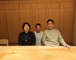 前期からゼンリン非常勤取締役の岡部公認会計士
彼女の歯に衣着せぬ質問が素晴らしい。
■前回質問:ゼンリンって薄い変動費の削減ばかり言及して、なぜ重たい固定費を分析して効率化することに取り組まないのですか??
素晴らしい!