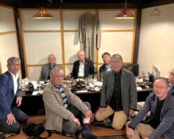 私がゼンリン関東支社の業務課長だったころの副支社長や営業所長の同窓会。
※この日は参加できなかった。
因みに山口副社長は私の直属の部下で主任だった。
支社では、総務、人事、経理、MSSシステム導入などほぼ全ての管理業務を経験させてもらい、この後、太田営業所の立ち上げから本社海外Grを経てゼンリンサンフランシスコオフィスを立ち上げることになる。