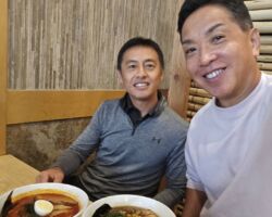 ■SUZUKI MOTER USA, LLC
北米のITS関連の最新情報を車やバイクの企画・開発に行かすべくシリコンバレーで研究活動している木村GMと食事。
SUZUKIは戦略的に北米では車を製造・販売していない。
小型車の少ないこの国でリスクをとるより、インドなど大市場に注力している。
日本のナビアプリは当社にしていただけるようにダイレクトに要望している