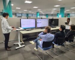 IoT事業本部がAmazonの配送を司るメンバーとテクノセンターで打ち合わせして、その後、懇親会を行いました。配送は永遠に終わることがなく、その中核企業と協業できていることは大変有難いことです。