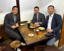 本日はSEアシスト社の紹介をいただき愛和学園のプログラミング授業を見学しました。
生徒全員が留学生ですが、完全日本語の授業で、スキルの高い生徒が多いのに驚きました!
是非、採用したいと思います。