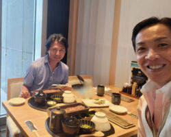 株式会社アイミックスの関山社長とランチミーティング
彼がトヨタ自動車時代に親しくなってもう15年ほどのお付き合いになります!
ミックウェアの顧問でもあり、開発の坂本さんを当社に紹介してくれた方です。