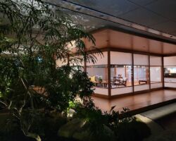 セールスフォース日本本社の最上階で会食でした。
ちょっとやり過ぎですが、素晴らしい施設でした。
セールスフォースは、当社のDX推進に不可欠ですから、今後も親交を深めるとともに当社のソリューションやコンテンツをできるだけ早く利用していただきたいと思っています。