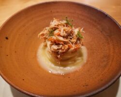 川本さんが西日本シティ銀行の副頭取を退任され、九州カードの社長に就任されています。