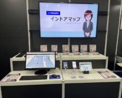 大阪の展示会の模様
動画、漫画、デモなどを活用して接客を行った。(事業部より)
