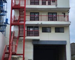 兵庫県伊丹市の丸進運輸本社を訪問
半田専務にご配慮いただき、各地の支店・営業所とリモートで繋いで困り事や改善点が無いかをヒヤリング。新規顧客にトリガーを引くには、よい手法である。