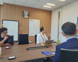 ヤギッシュ 金社長との打ち合わせ!彼は韓国でLINEのプラットホームを開発したメンバー。日本でHOME'Sの新規開発に関与した後企業し、現在はヤギッシュで上場を目指している。会員登録者数は、約100万人