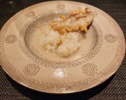 アマゾン案件獲得の慰労会。 あまり予想していなかったが、RFQがでてコンペとなり最後まで余談を許さない展開だった。ゼンリンからは大幅な値下げを了解してもらっていたが、ベンジャミンさんを中心に鬼崎本部長、川口部長のサポートもあって、微小な譲歩に留まり、無事にビジネス全体を獲得することができた。お疲れでした。