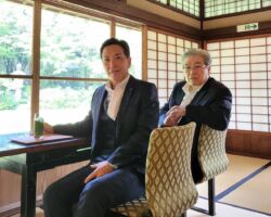 大迫会長の退任慰労会 人脈はもとより、温厚で人望ある、素晴らしい方でした。