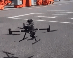 3月14日に大分県大在港で、三井E&Sマシナリーと行ったクレーン点検飛行の様子です。