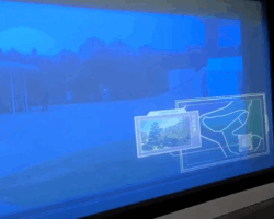 当社は「窓コンシェル」の見地を生かし、車両から位置情報に適合したコンテンツを透過型ディスプレーに反映する部分を担っています。