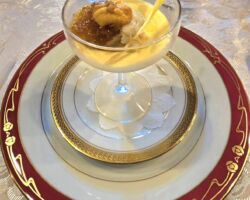 ゼンリン取締役会慰労会
網田さん送別会
国指定重要文化財 旧松本邸
西日本工業倶楽部
明治専門学校(現在の九州工業大学)の創立者のひとりであった松本健次郎が、明治41年から45年にかけて自らの住宅と学校の迎賓館を兼ねて建設した。 北九州市戸畑に位置し、屋敷の周辺は木々の繁る丘陵地で、敷地面積は約1.3ヘクタール、洋館と日本館からなる明治時代の典型的な貴紳住宅である。 この設計も東京駅や旧唐津銀行本店を設計した辰野金吾が行っている。